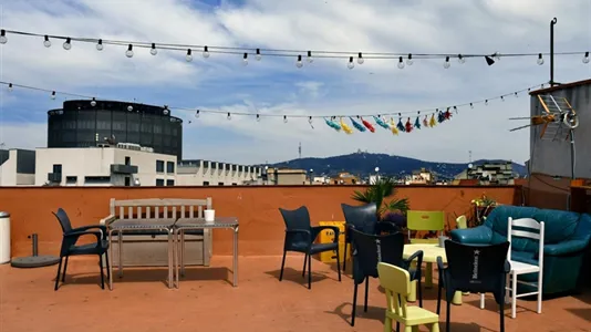 Rooms in Barcelona Ciutat Vella - photo 9