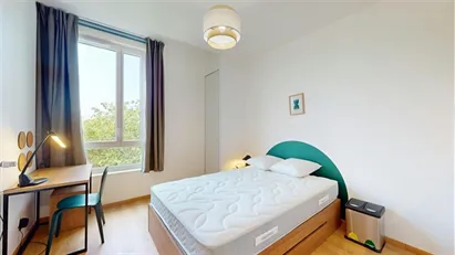 Room for rent in Pontoise, Île-de-France