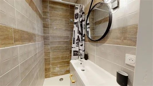 Rooms in Lyon - photo 4