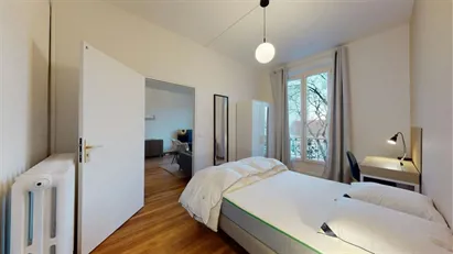 Room for rent in L'Haÿ-les-Roses, Île-de-France