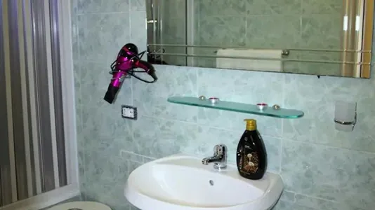 Rooms in Napoli Municipalità 2 - photo 6