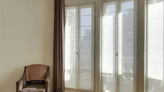 Apartments in Paris 16ème arrondissement (South) - photo 7