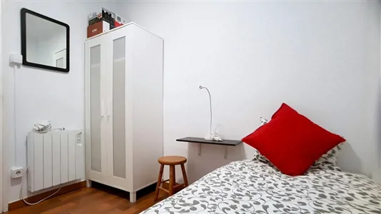 Rooms in L'Hospitalet de Llobregat - photo 2