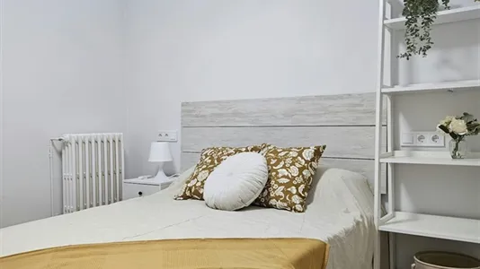 Rooms in Zaragoza - photo 4