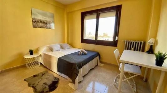 Rooms in Zaragoza - photo 1