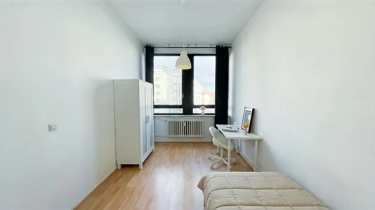 Rooms in Berlin Charlottenburg-Wilmersdorf - photo 2