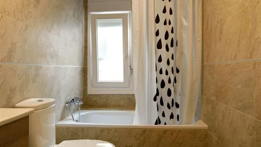 Rooms in Zaragoza - photo 4