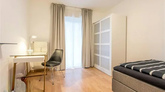 Rooms in Frankfurt Mitte-West - photo 4