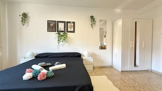 Rooms in Zaragoza - photo 8
