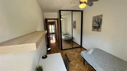 Room for rent in Madrid Fuencarral-El Pardo, Madrid