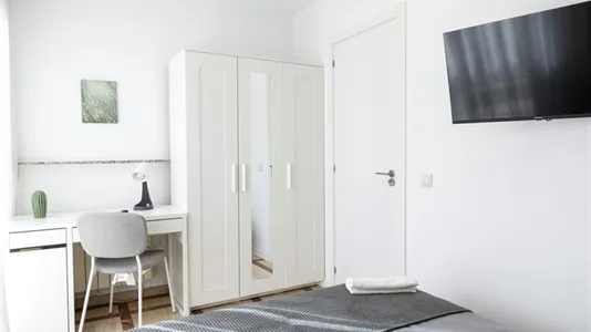 Rooms in Madrid Puente de Vallecas - photo 1