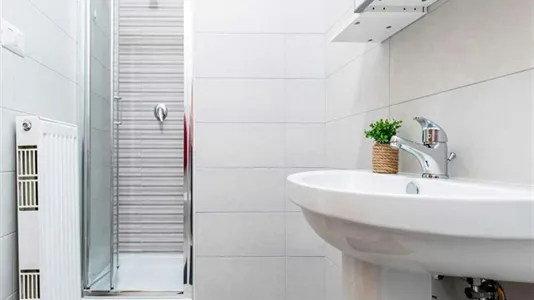Rooms in Roma Municipio IX – EUR - photo 10