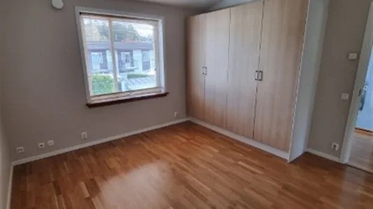 Houses in Södertälje - photo 7