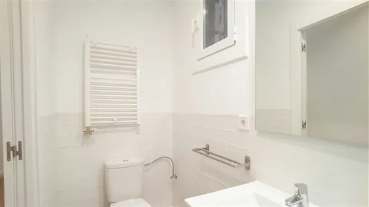 Rooms in Barcelona Eixample - photo 8