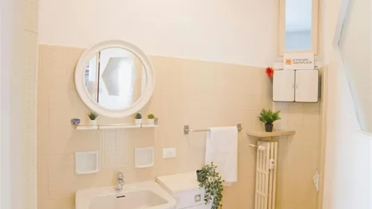 Rooms in Lecco - photo 10