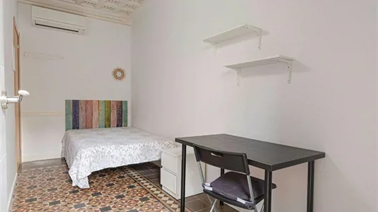 Rooms in Barcelona Ciutat Vella - photo 1