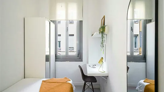 Rooms in Madrid Centro - photo 5