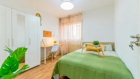 Rooms in Adaro - photo 1