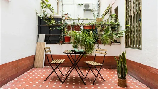 Rooms in Zaragoza - photo 1