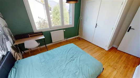 Rooms in Grenoble - photo 4