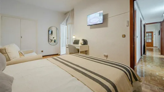 Rooms in Madrid Retiro - photo 2