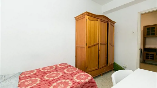 Rooms in Granada - photo 3