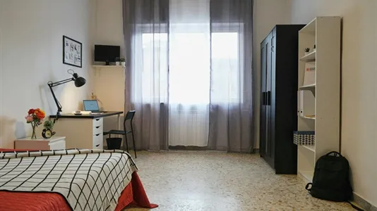 Rooms in Foggia - photo 1