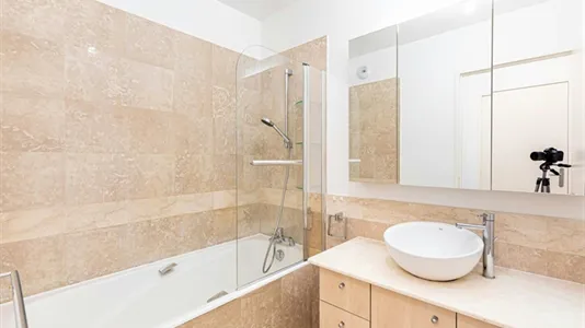 Apartments in Paris 16ème arrondissement (South) - photo 5