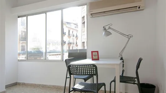 Rooms in Valencia Extramurs - photo 4