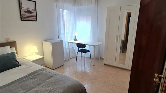 Rooms in Madrid Usera - photo 1