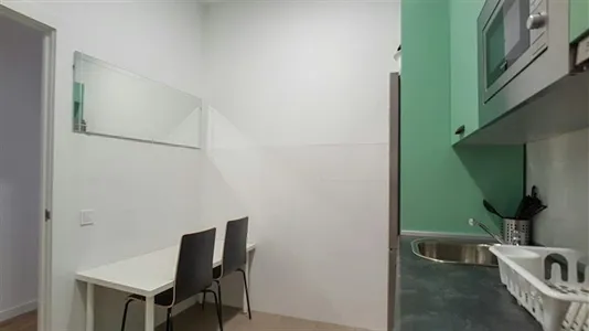 Rooms in Barcelona Eixample - photo 4