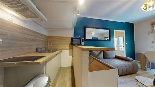 Apartments in Nîmes - photo 2