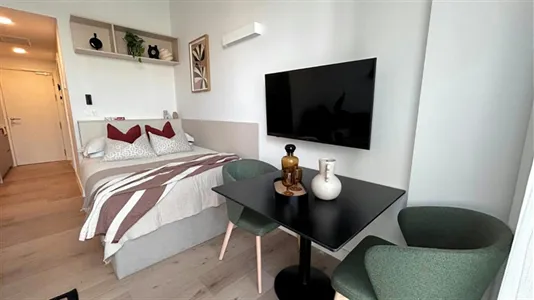 Apartments in El Encinar de los Reyes - photo 2