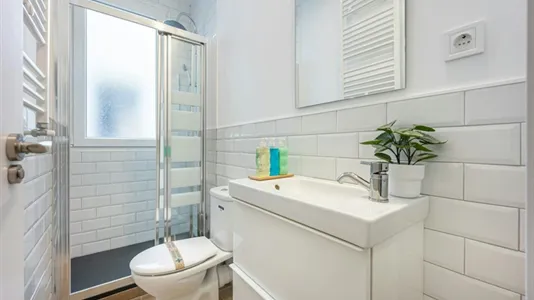 Rooms in Madrid Centro - photo 8