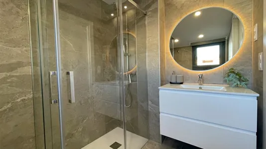 Rooms in El Prat de Llobregat - photo 4