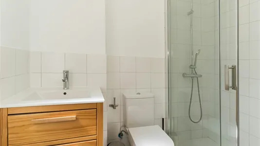 Rooms in Madrid Chamberí - photo 10