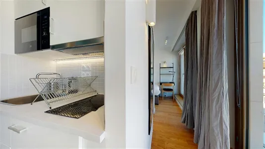 Rooms in Paris 17ème arrondissement - photo 2