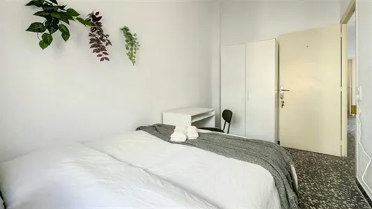 Rooms in Barcelona Eixample - photo 2