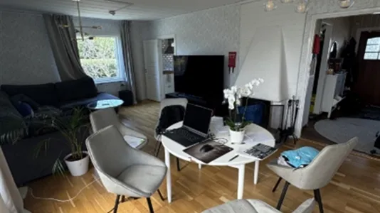 Houses in Upplands-Bro - photo 2