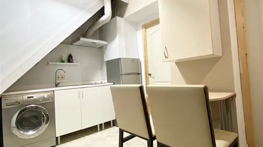 Rooms in Madrid Chamberí - photo 8