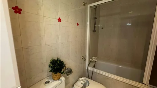 Rooms in Madrid Hortaleza - photo 9