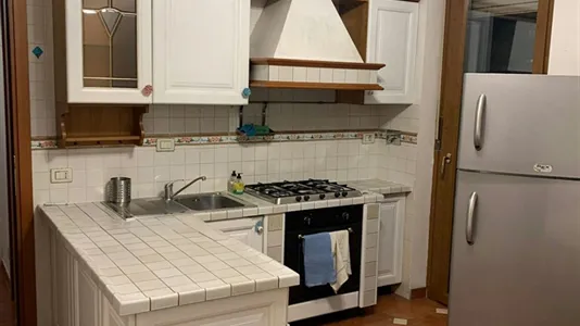 Rooms in Roma Municipio II – Parioli/Nomentano - photo 6