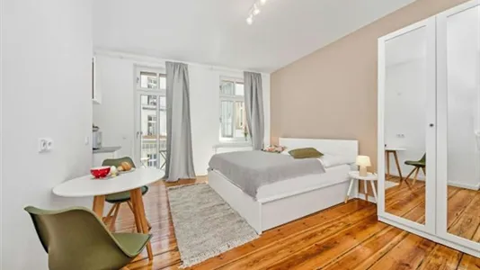 Apartments in Berlin Friedrichshain-Kreuzberg - photo 1