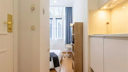 Rooms in Madrid Centro - photo 6