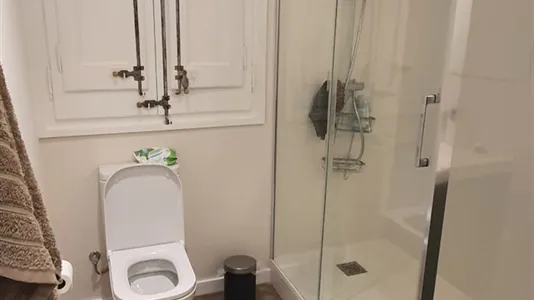 Rooms in Barcelona Ciutat Vella - photo 10