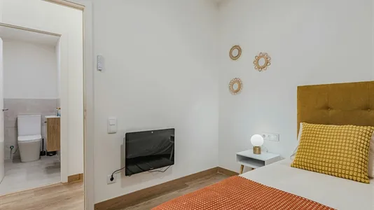 Rooms in Cornellà de Llobregat - photo 4