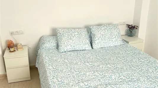 Rooms in Almería - photo 2