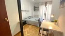 Room for rent, Madrid Fuencarral-El Pardo, Madrid, Calle de Simancas