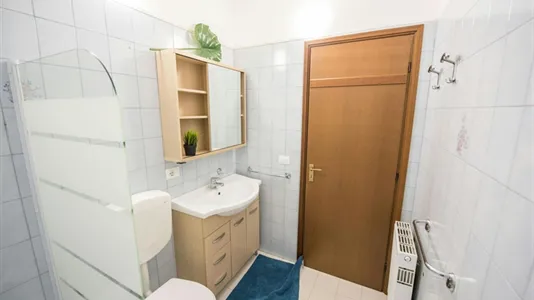 Rooms in Udine - photo 4