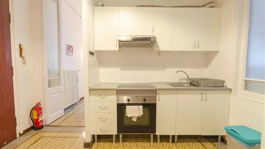 Rooms in Barcelona Eixample - photo 7